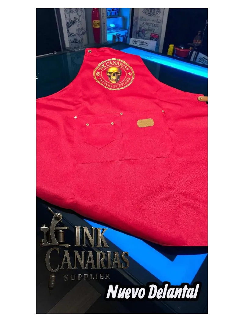1918 Delantal Rojo logo dorado